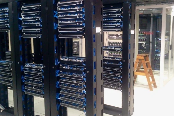 A picture of data server as saas in cloud computing