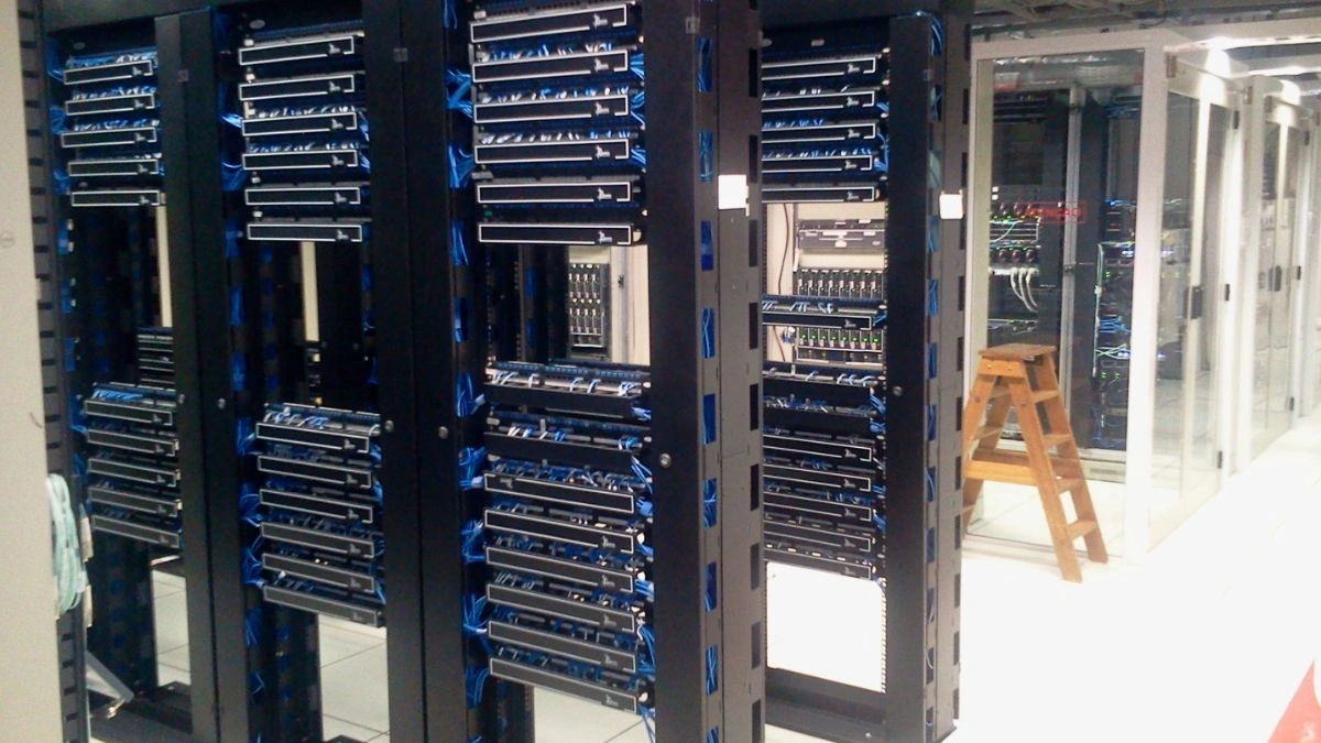 A picture of data server as saas in cloud computing