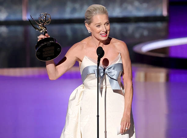 Katherine LaNasa