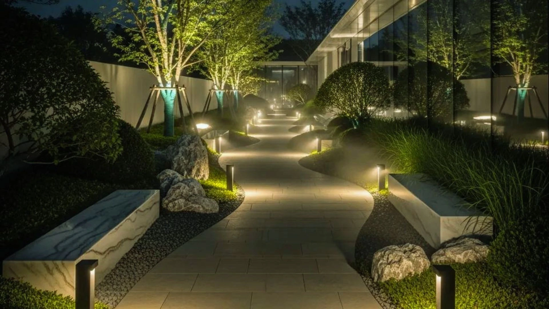 solar lights outdoor waterproof in backyard